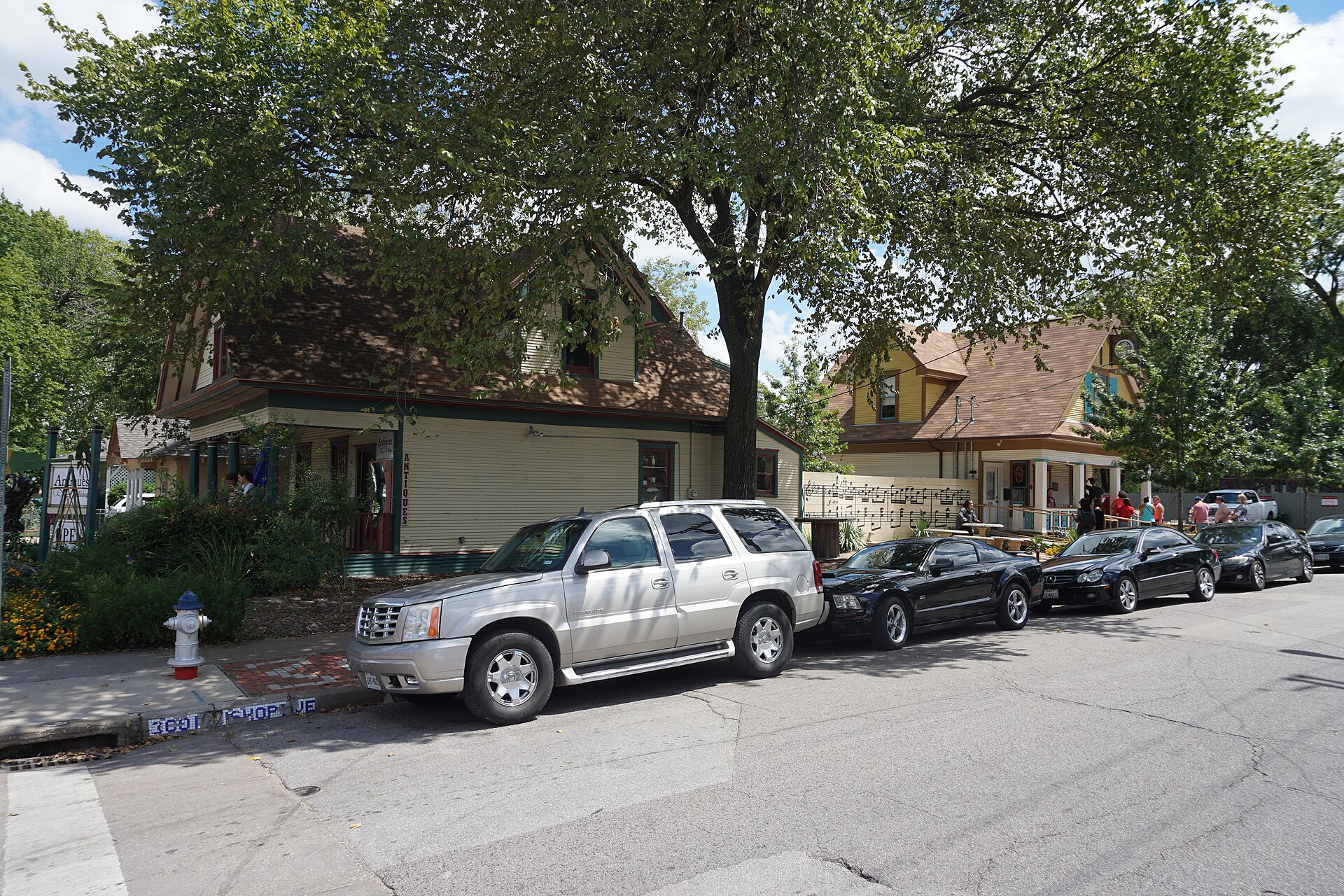 Shopfronts and street view along Bishop Avenue in the Bishop Arts District, Dallas